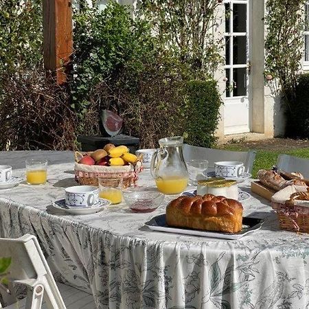 Domaine De Bel Ebat Hotel Paucourt Exterior photo